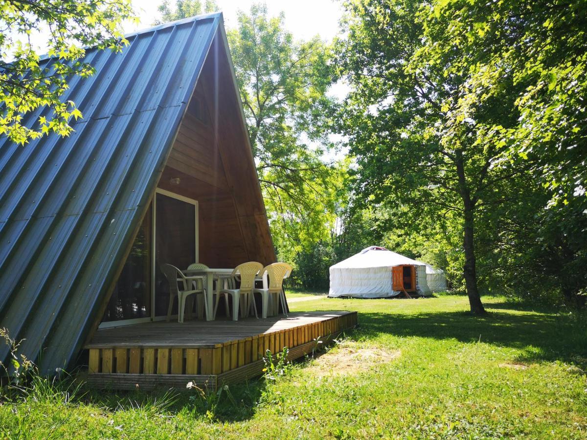 Camping Domaine De Mepillat Saint-Nizier-le-Bouchoux Exterior photo